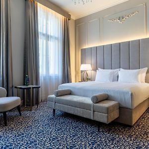 Riverside Classic Room forest view Wellness Access